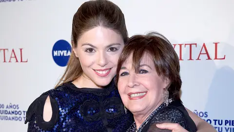 Manuela Velasco y su tía, Concha Velasco Manuela Velasco y su tía, Concha Velasco