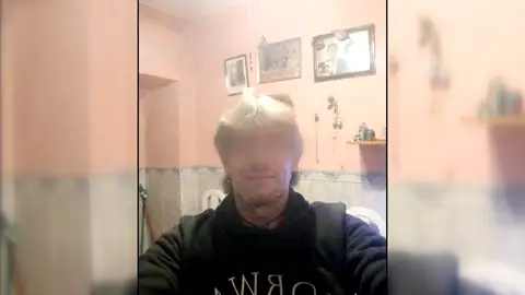 Vive bajo la amenaza de su acosador, en libertad a pesar de las denuncias interpuestas: "El miércoles te apuñalo" Vive bajo la amenaza de su acosador, en libertad a pesar de las denuncias interpuestas: "El miércoles te apuñalo"