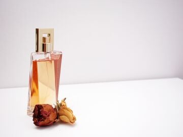 Imagen de archivo de perfume
