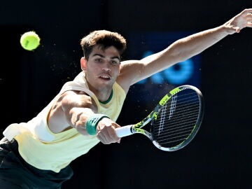 Carlos Alcaraz, en acción en el Open de Australia