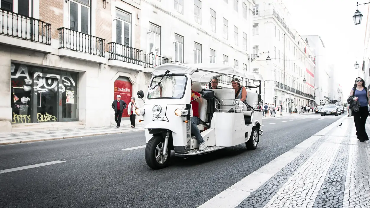 Un Tuk Tuk por la ciudad Un Tuk Tuk por la ciudad