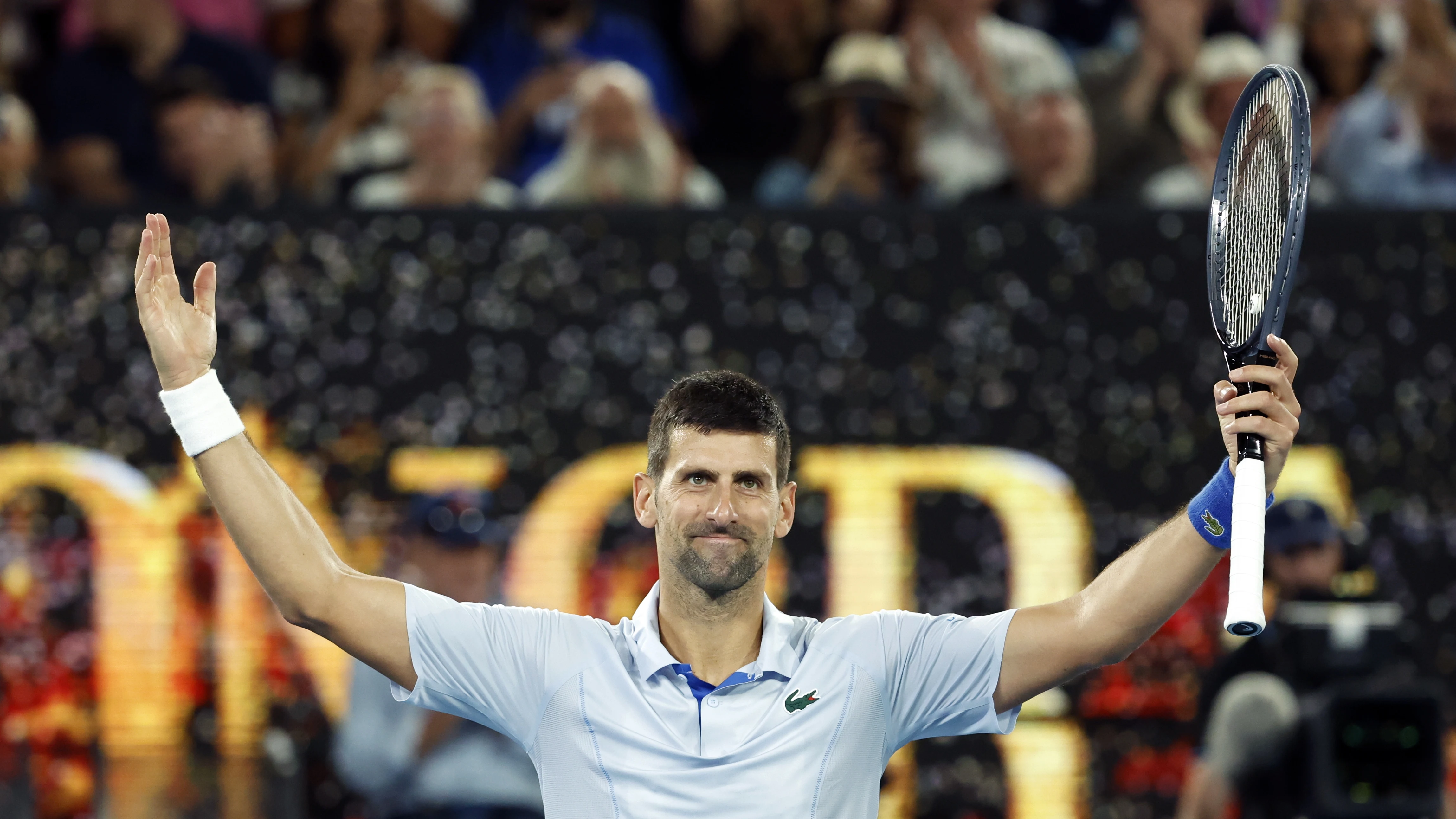 Novak Djokovic celebra su victoria ante Mannarino en el Open de Australia Novak Djokovic celebra su victoria ante Mannarino en el Open de Australia