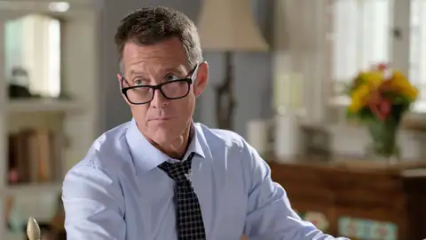 James Denton en una de sus películas James Denton en una de sus películas