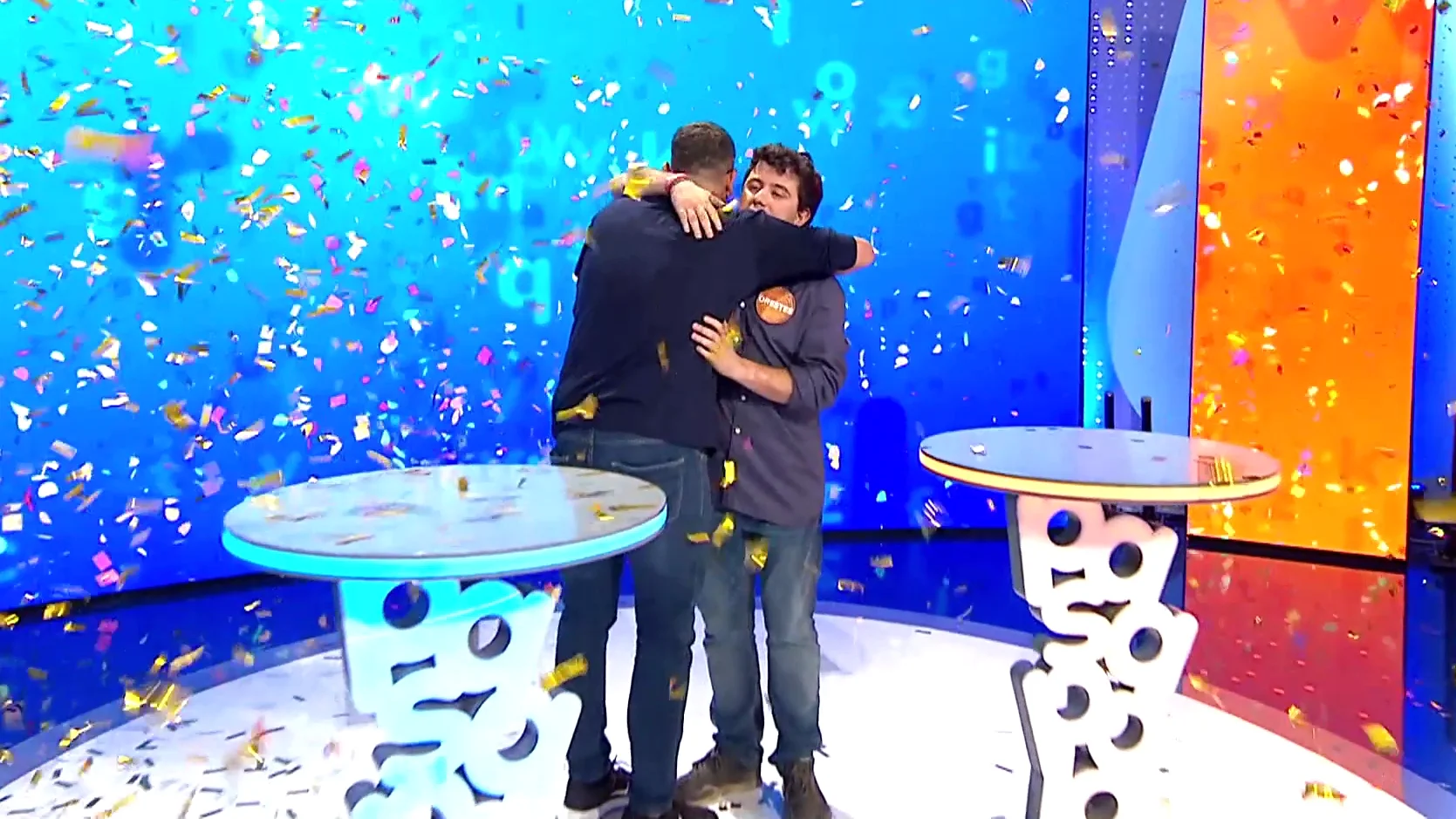 Luis de Lama abraza a Orestes Barbero Luis de Lama abraza a Orestes Barbero