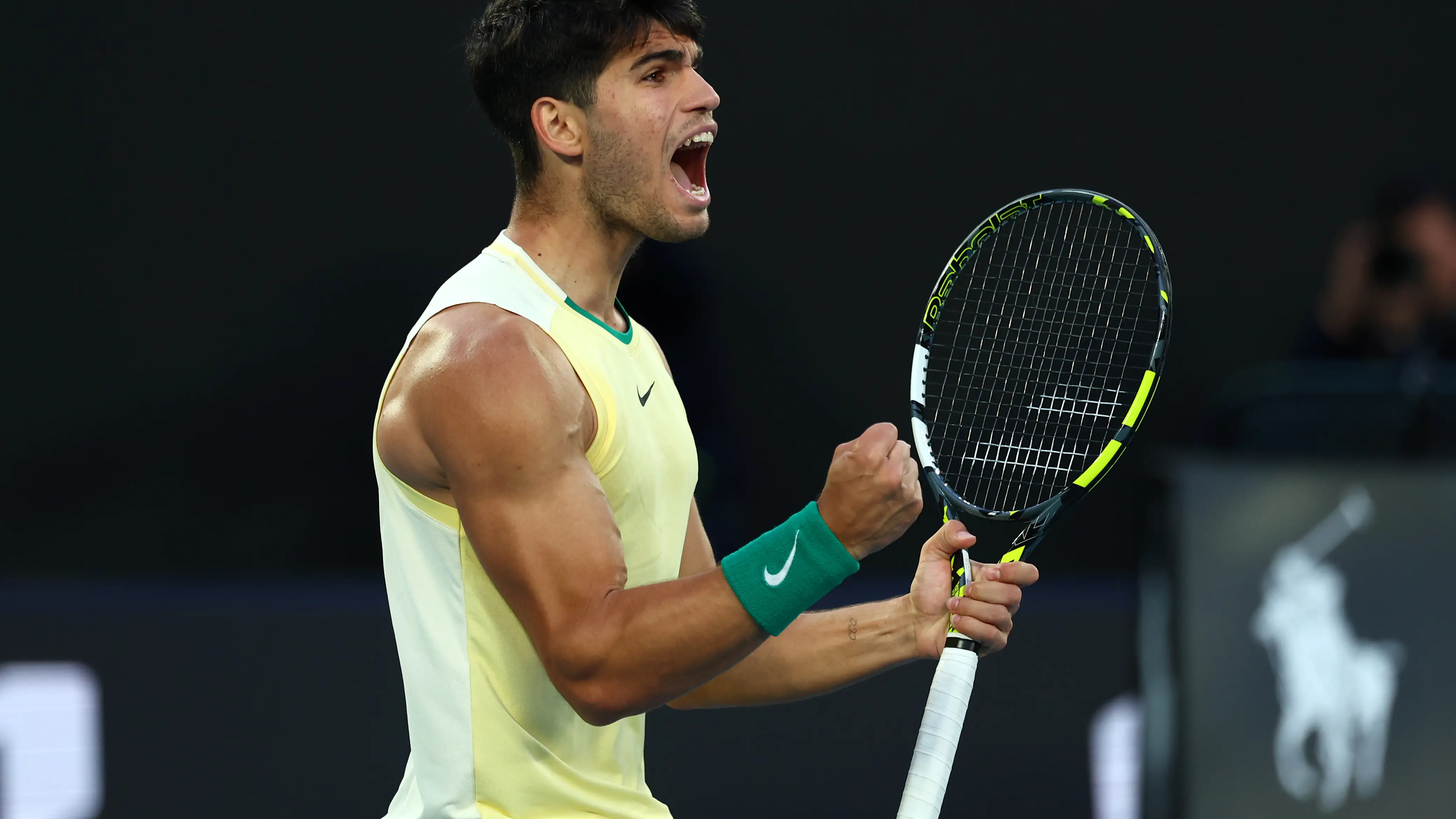 Carlos Alcaraz celebra un punto en su victoria ante Kecmanovic en el Open de Australia 2024 Carlos Alcaraz celebra un punto en su victoria ante Kecmanovic en el Open de Australia 2024