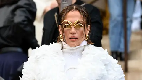 Jennifer Lopez en el desfile de Schiaparelli Jennifer Lopez en el desfile de Schiaparelli