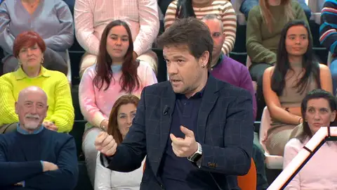 Juan Dávila, uno de los famosos españoles cuya identidad ha sido suplantada en redes: "Mucha gente está cayendo" Juan Dávila, uno de los famosos españoles cuya identidad ha sido suplantada en redes: "Mucha gente está cayendo"