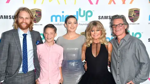 Wyatt Russell, Ryder Robinson, Kate Hudson, Goldie Hawn y Kurt Russell Wyatt Russell, Ryder Robinson, Kate Hudson, Goldie Hawn y Kurt Russell