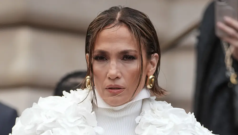 Jennifer Lopez en el desfile de Schiaparelli Jennifer Lopez en el desfile de Schiaparelli
