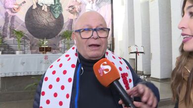 Pepe, el sacerdote de Málaga que acerca la fe a los feligreses a ritmo de flamenco y causa furor en las redes