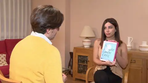 Daniela Requena en Espejo Público. Daniela Requena en Espejo Público.