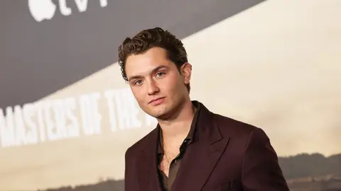 Rafferty Law presentando Masters of the Air Rafferty Law presentando Masters of the Air