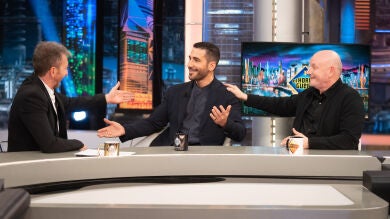 ¿Cuáles son las medidas de Miguel Ángel Silvestre? ¡Pablo Motos lo calcula en directo en El Hormiguero!