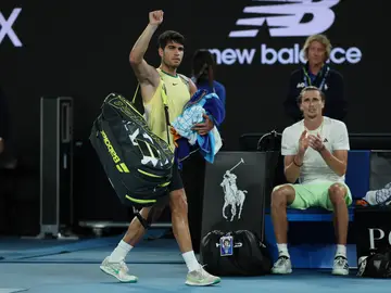 Alcaraz se despide tras su derrota en Melbourne Alcaraz se despide tras su derrota en Melbourne
