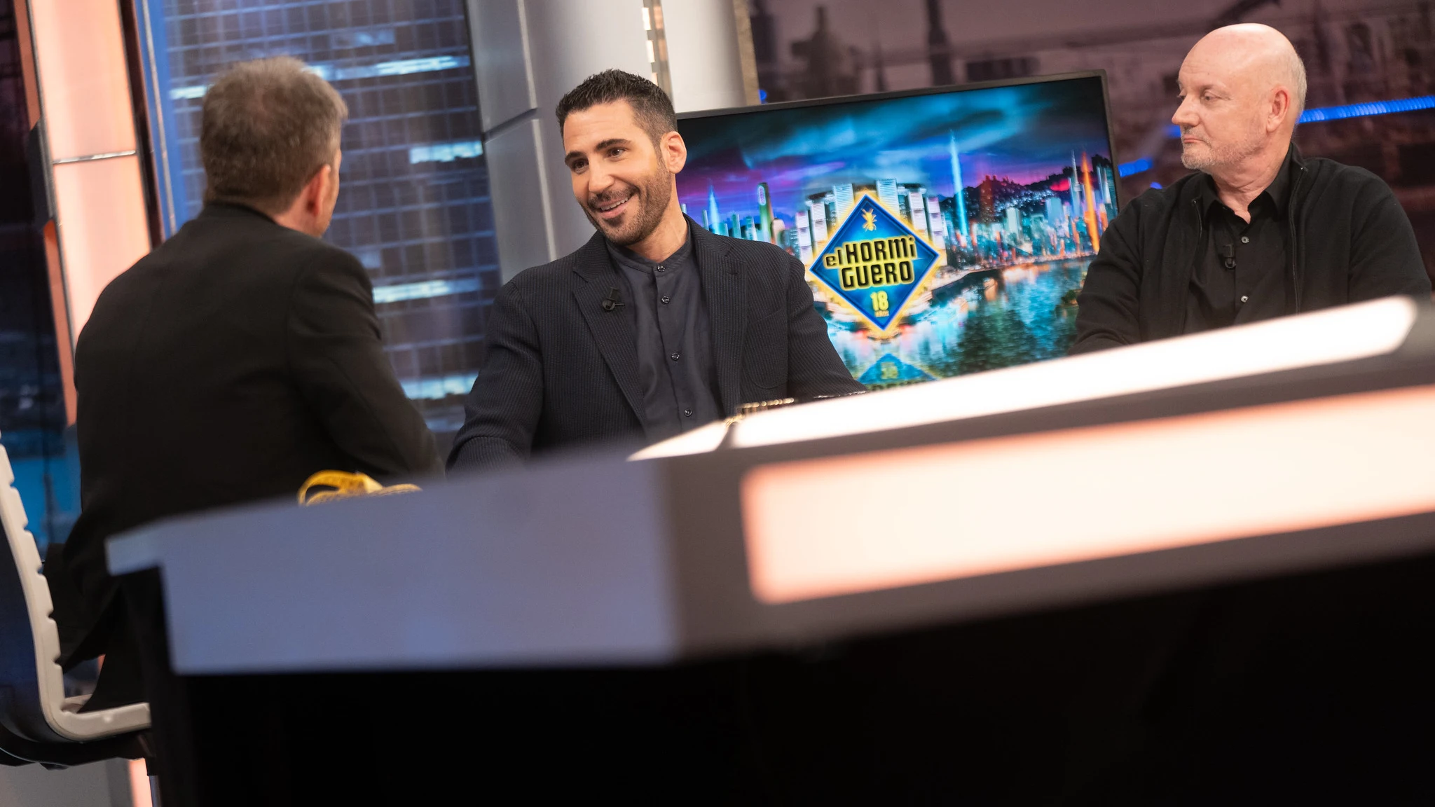 La nueva aventura de Miguel Ángel Silvestre: ¡Ha montado un restaurante motivado por Marcos Llorente y Antoine Griezmann!