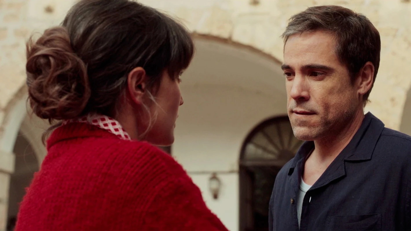 María le planta cara a Manuel María le planta cara a Manuel