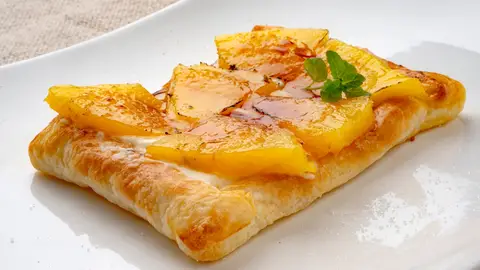Tarta de piña caramelizada, de Arguiñano: "Un postre sencillo para llamar la atención" Tarta de piña caramelizada, de Arguiñano: "Un postre sencillo para llamar la atención"