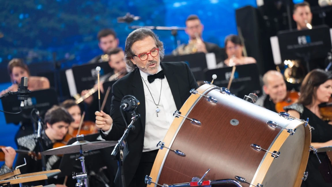 Pepe Navarro lía el pitote junto a la FSO tocando Guillermo Tell Pepe Navarro lía el pitote junto a la FSO tocando Guillermo Tell