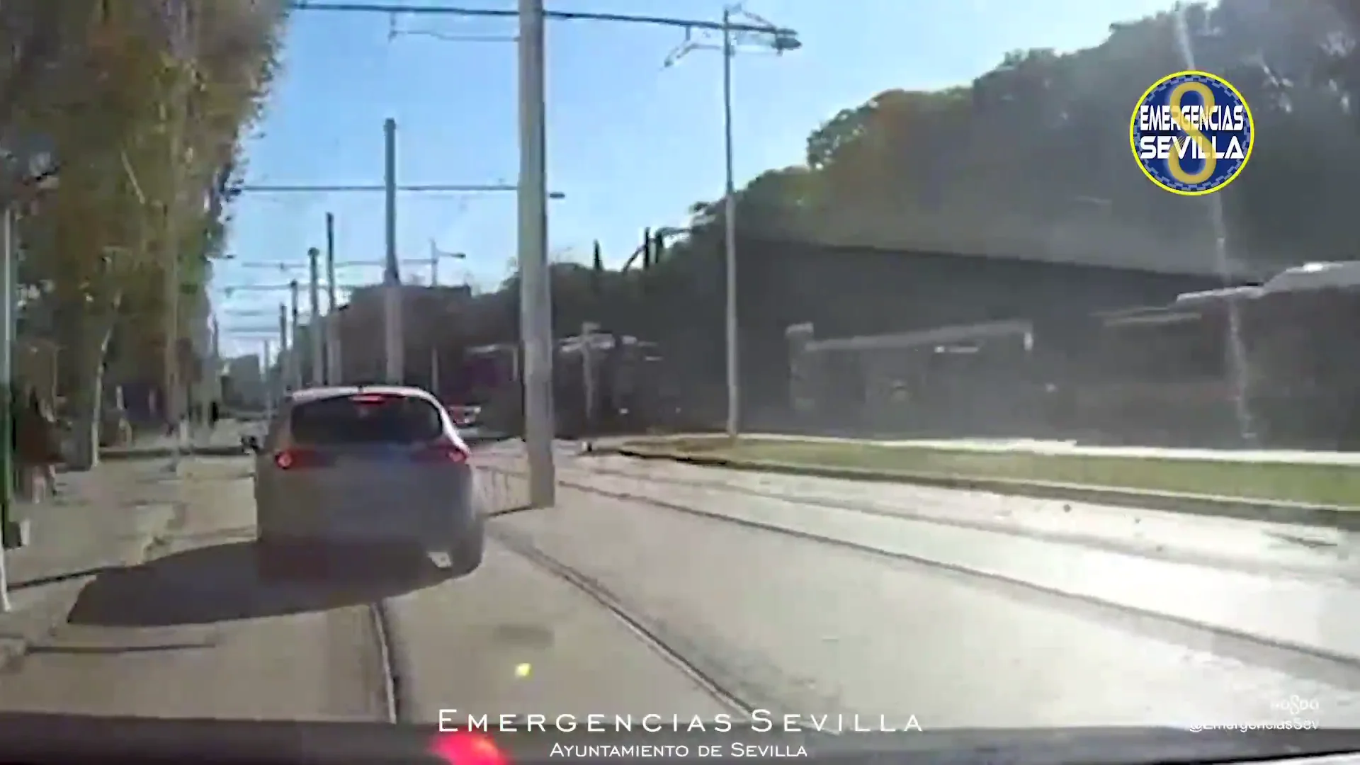 Roban un coche en Sevilla y se intentan dar a la fuga Roban un coche en Sevilla y se intentan dar a la fuga