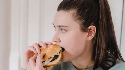 Comer hamburguesa Comer hamburguesa