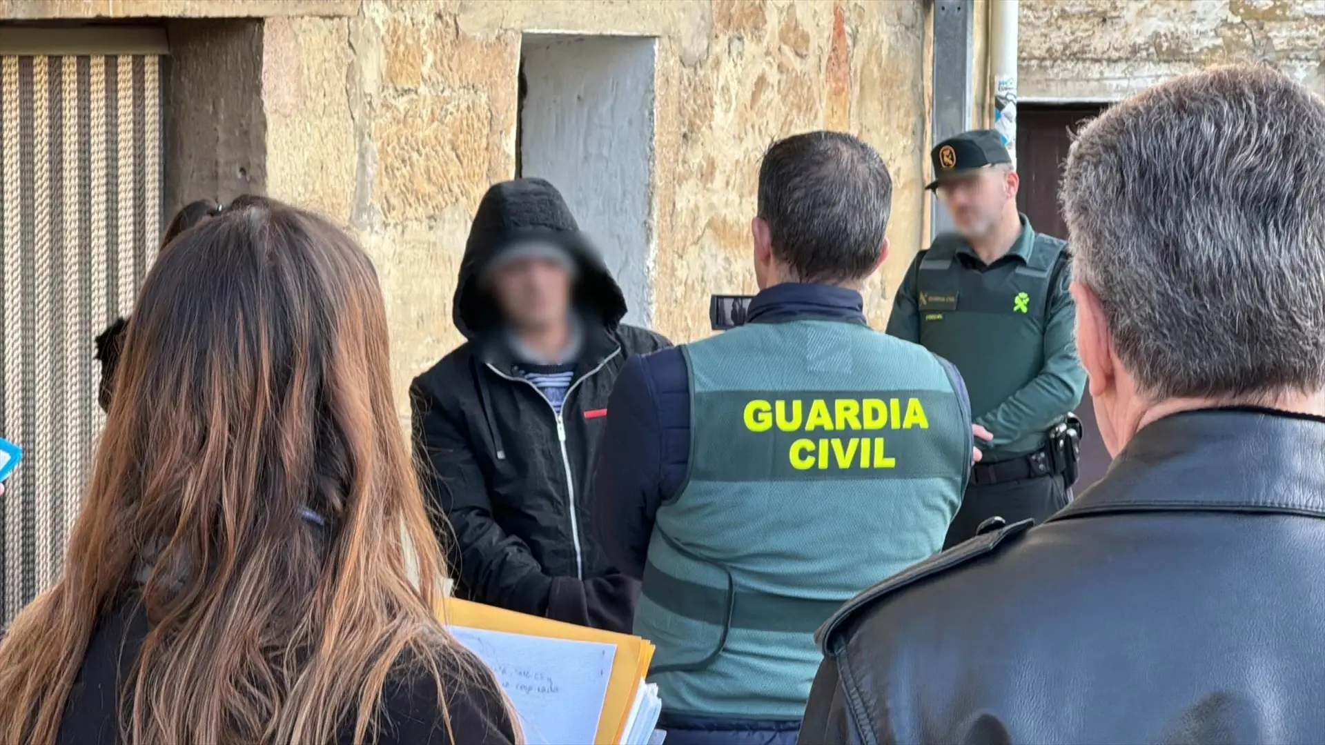 Los dos acusados por el crimen del hostelero de Cuzcurrita asisten a una nueva reconstrucción de los hechos Los dos acusados por el crimen del hostelero de Cuzcurrita asisten a una nueva reconstrucción de los hechos
