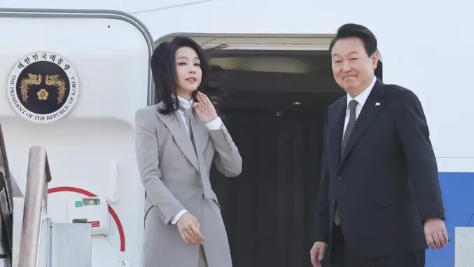El "escándalo del bolso de Dior" que provoca una crisis política en Corea del Sur El presidente surcoreano y su esposa.