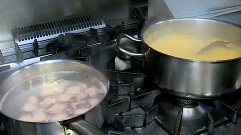 Dos platos de la cocina española