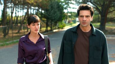 Ilgaz y Ceylin van a un centro de acogida en busca de Mercan... ¿encontrarán allí a su hija?