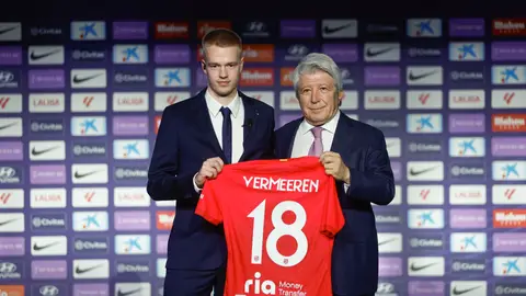 Arthur Vermeeren, en su presentación con el Atlético de Madrid Arthur Vermeeren, en su presentación con el Atlético de Madrid