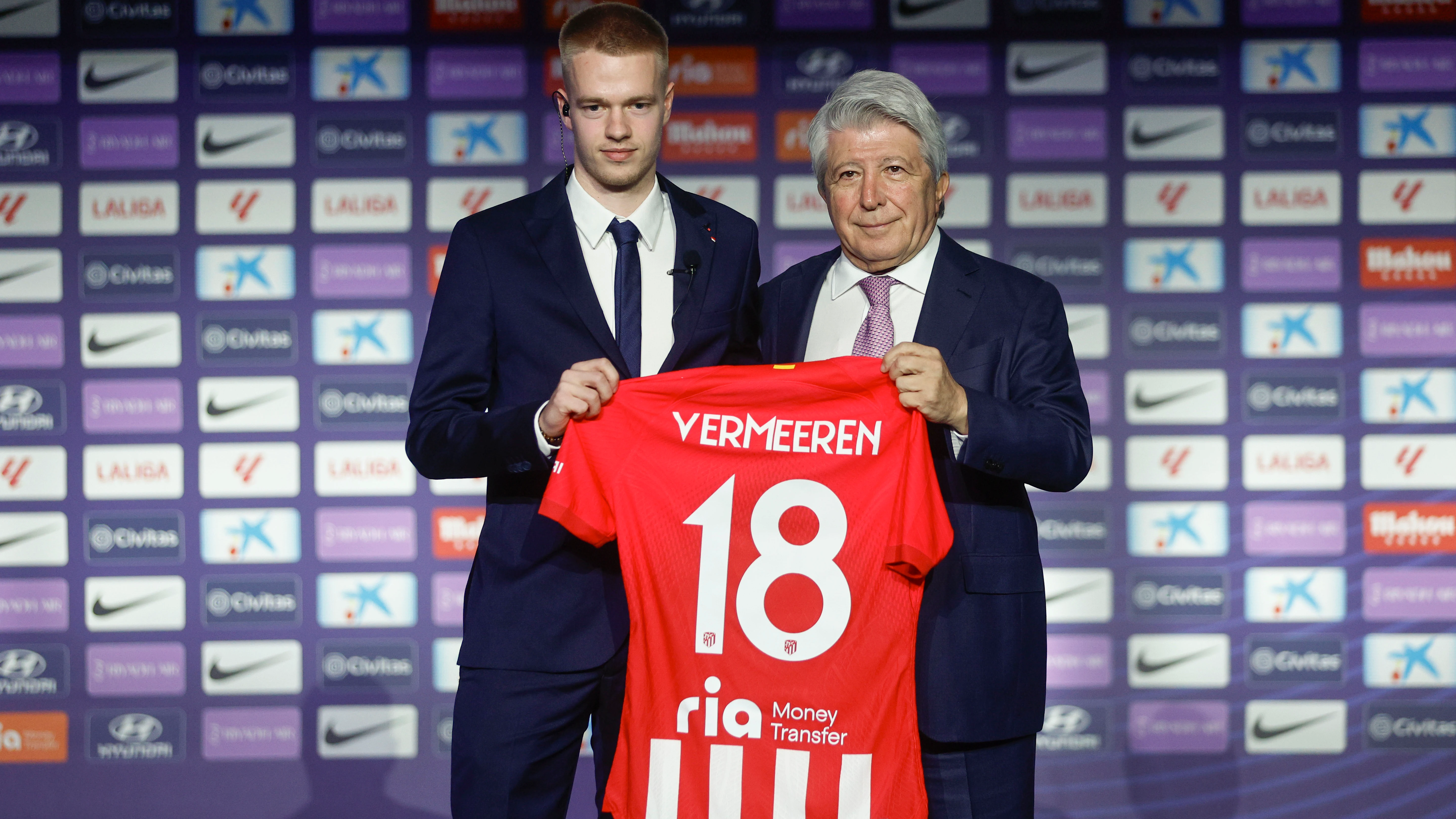 Arthur Vermeeren, en su presentaci&oacute;n con el Atl&eacute;tico de Madrid