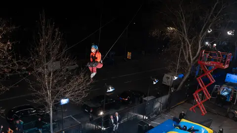 El peligroso reto de la mujer adrenalina en El Hormiguero: ¡propulsada a 12 metros de altura! El peligroso reto de la mujer adrenalina en El Hormiguero: ¡propulsada a 12 metros de altura!