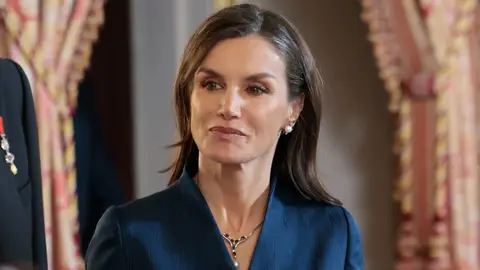 La reina Letizia impresiona con sus joyas La reina Letizia impresiona con sus joyas