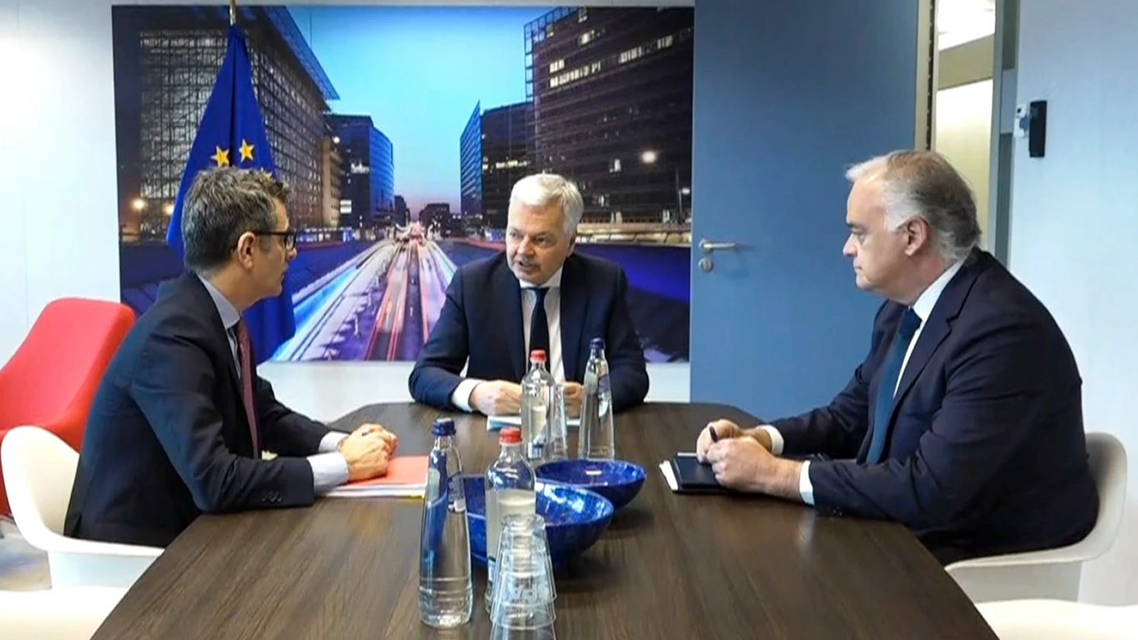 Bolaños, Reynders y Pons se reúnen para abordar el desbloqueo del CGPJ Bolaños, Reynders y Pons se reúnen para abordar el desbloqueo del CGPJ