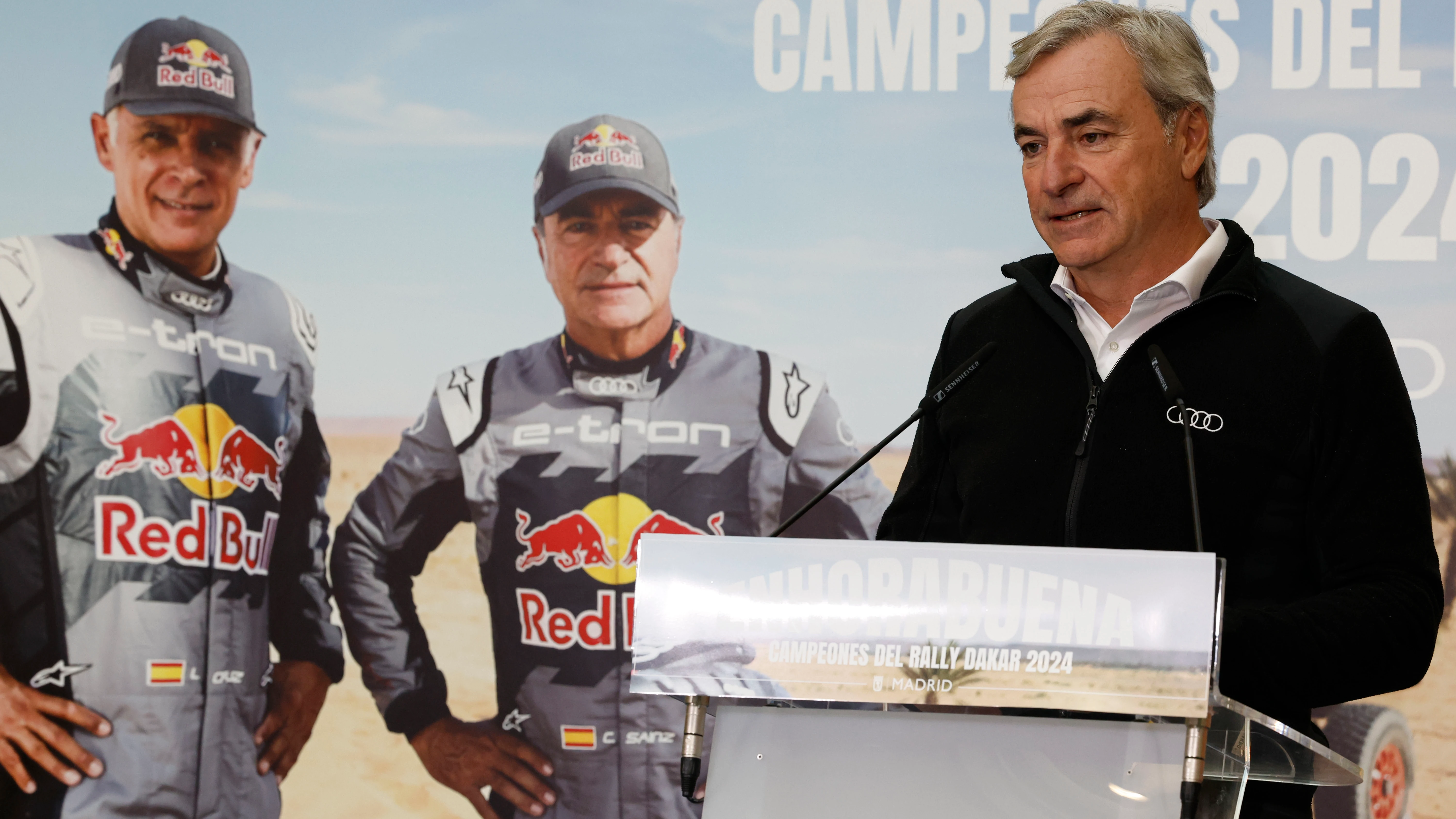 Carlos Sainz interviene en el homenaje tras su cuarto Dakar Carlos Sainz interviene en el homenaje tras su cuarto Dakar
