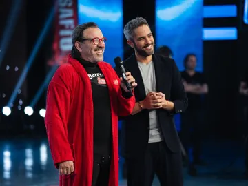 La épica apnea de Pepe Navarro y el ataque de pánico de Mónica Cruz en el cuarto programa de El Desafío La épica apnea de Pepe Navarro y el ataque de pánico de Mónica Cruz en el cuarto programa de El Desafío