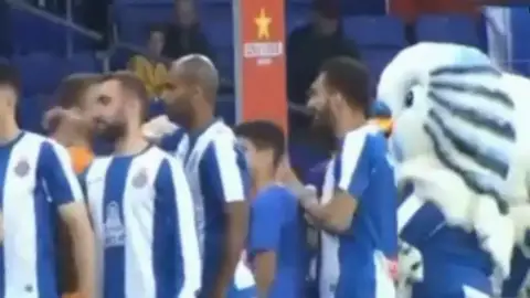 Nuevo vídeo del presunto abuso sexual de Hugo Mallo Nuevo vídeo del presunto abuso sexual de Hugo Mallo