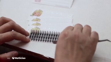 Las pestañas postizas, clave para reflotar la economía de Corea del Norte