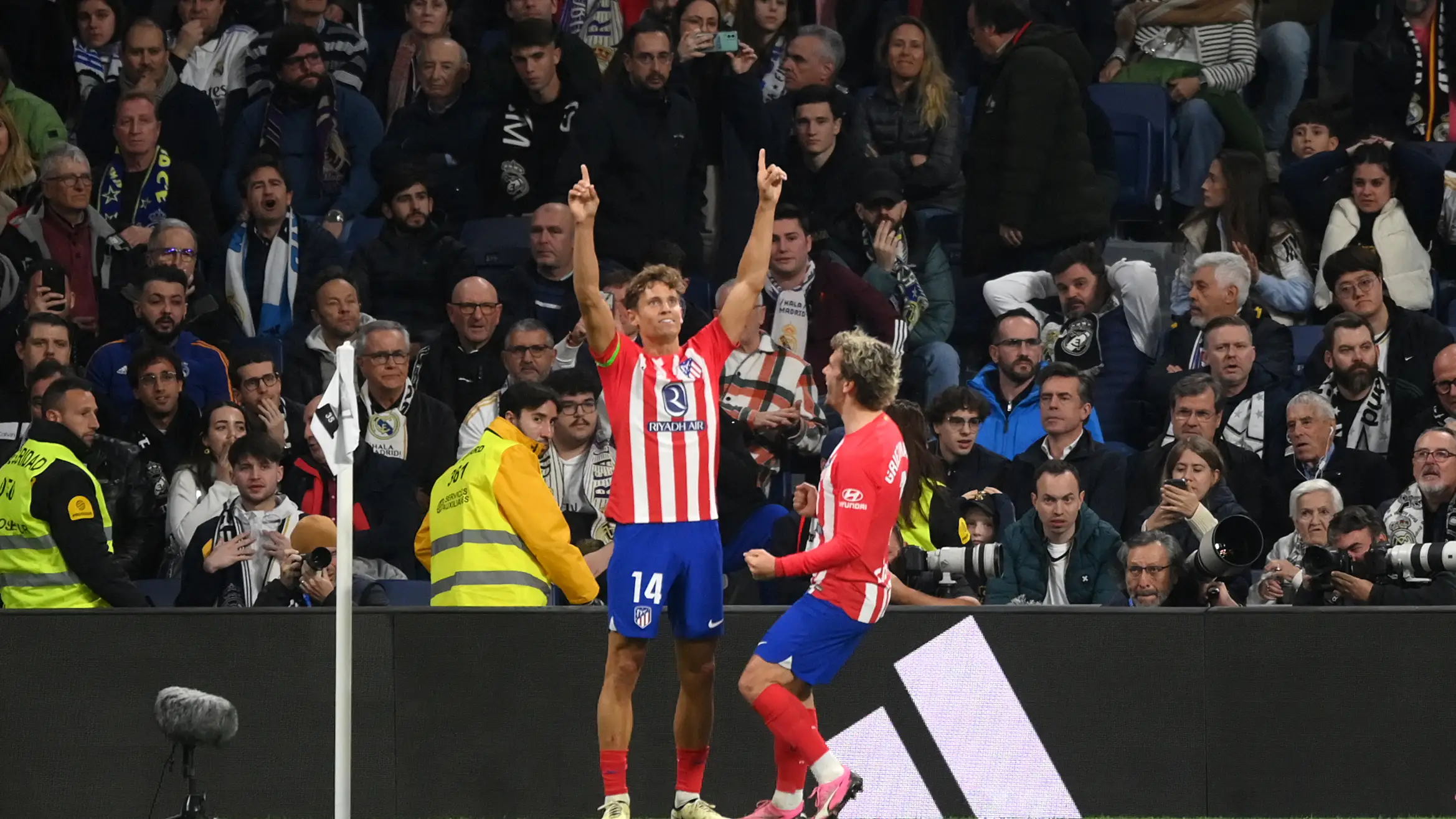 Marcos Llorente celebra su gol en el Bernabéu Marcos Llorente celebra su gol en el Bernabéu
