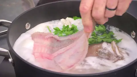 Durante la cocción retira la espuma del caldo Durante la cocción retira la espuma del caldo