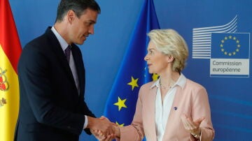Pedro S&aacute;nchez y Ursula von der Leyen en Bruselas.