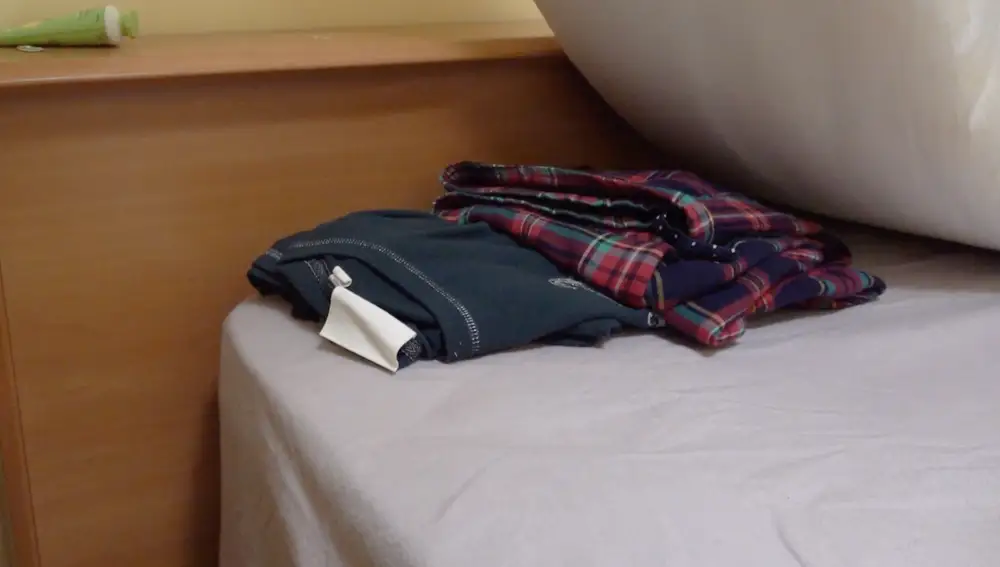 Pijama bajo la almohada