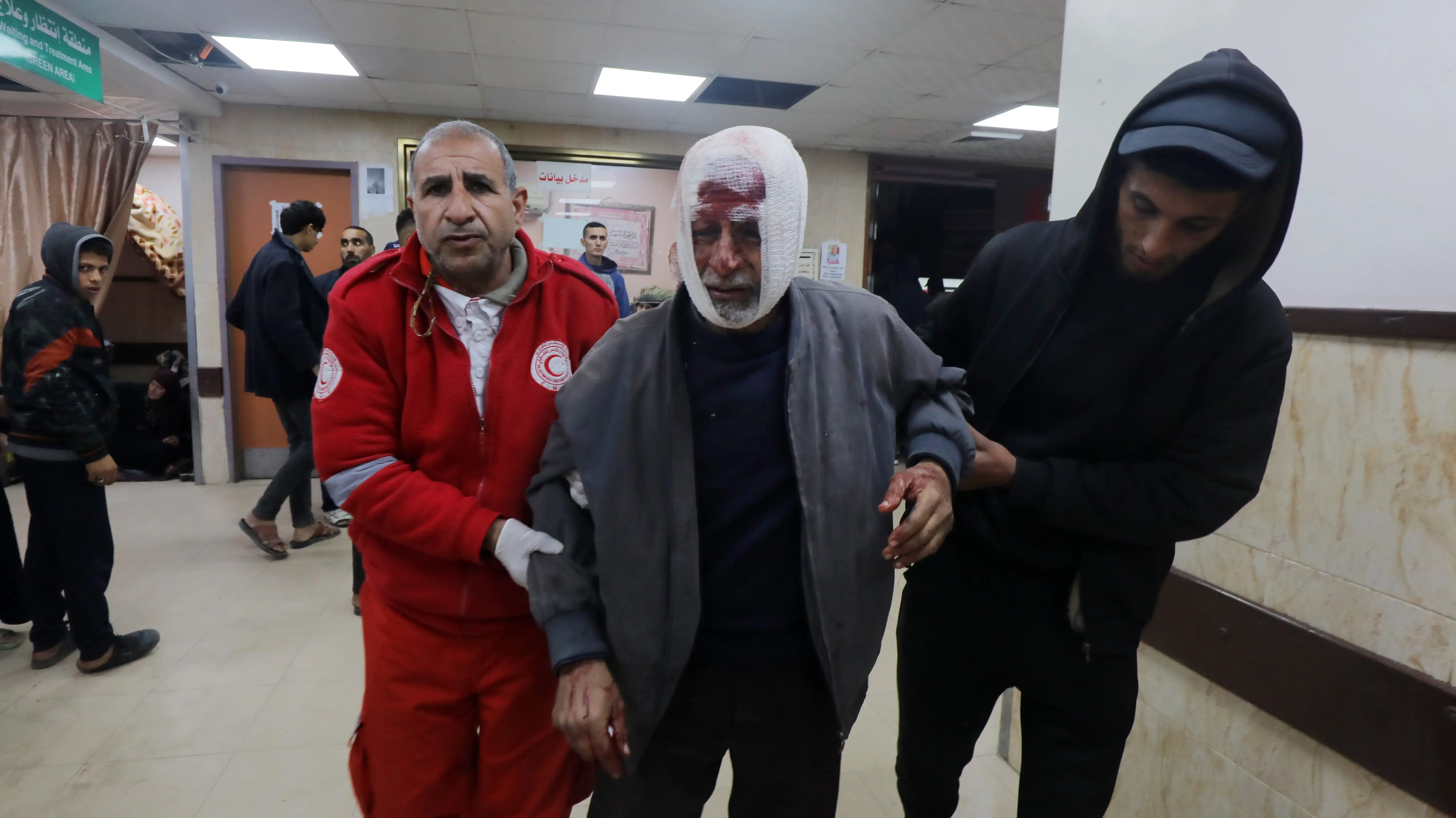 Palestino herido en Deir al Balah