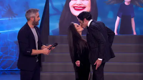 Alaska sube la temperatura del plató con Mario Vaquerizo Alaska sube la temperatura del plató con Mario Vaquerizo