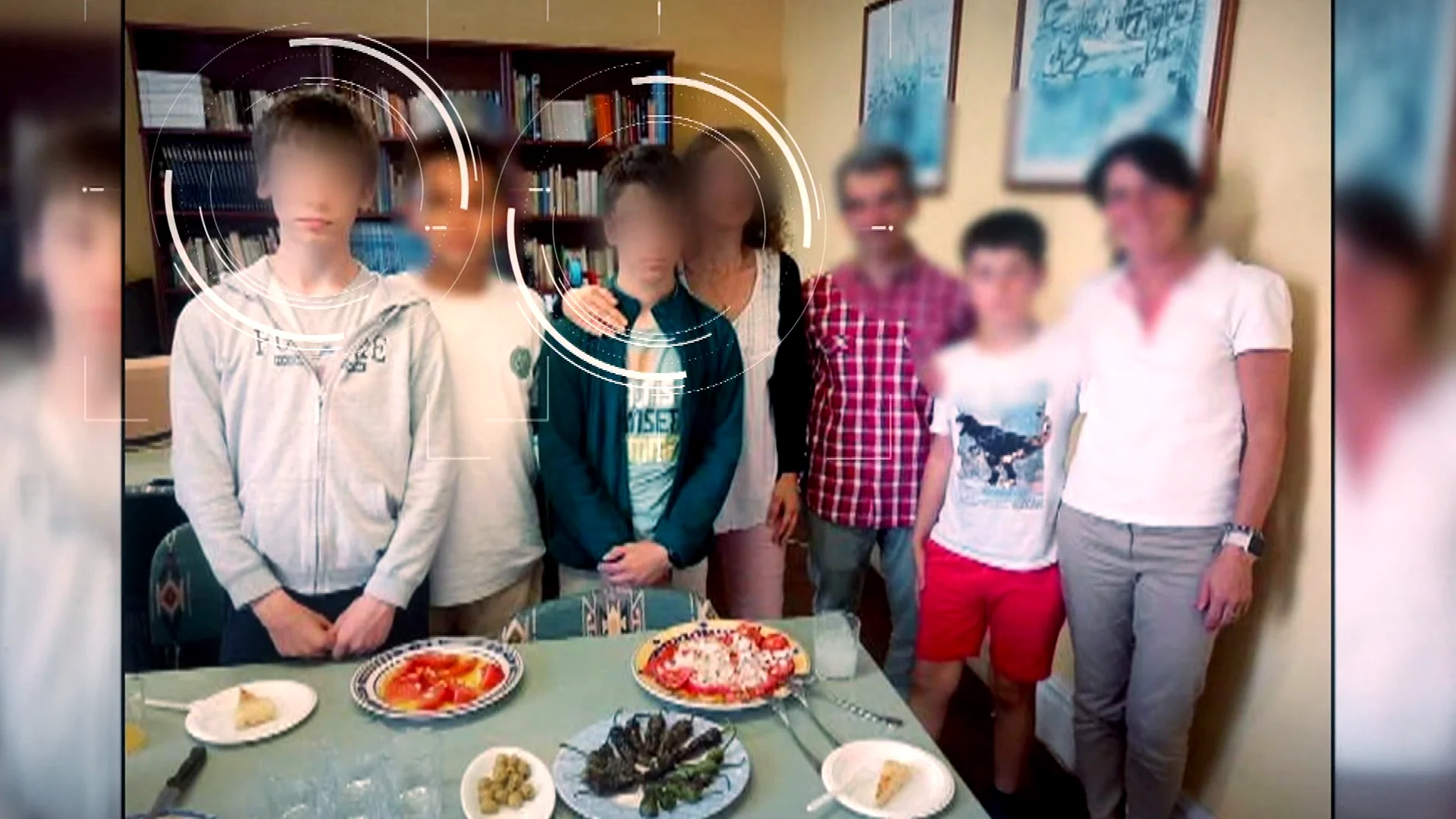 La declaración del menor de 15 años que ha asesinado a su madre en Castro Urdiales: "Le corté el cuello" La declaración del menor de 15 años que ha asesinado a su madre en Castro Urdiales: "Le corté el cuello"