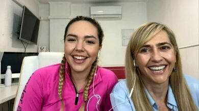Jana se ha hecho viral al mostrar su desesperación tras rayar el coche de su madre: 