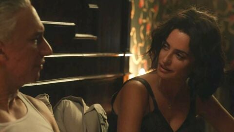 Penélope Cruz como Laura Garello en Ferrari junto a Adam Driver