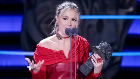 Rigoberta Bandini, emocionada tras llevarse el Goya a Mejor Canción Rigoberta Bandini, emocionada tras llevarse el Goya a Mejor Canción