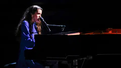 Amaia actuando en los Goya 2024 Amaia actuando en los Goya 2024