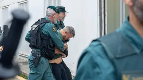 Uno de los ocho detenidos por arrollar con una narcolancha a dos guardias civiles Uno de los ocho detenidos por arrollar con una narcolancha a dos guardias civiles