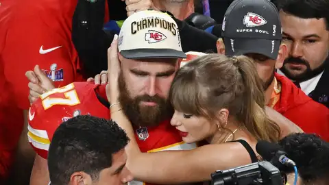 Taylor Swift y Travis Kelce en la Super Bowl Taylor Swift y Travis Kelce en la Super Bowl